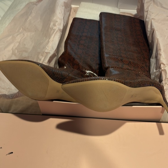 Beautiful never worn BCB generation brown snake pony toe boots - Picture 5 of 9